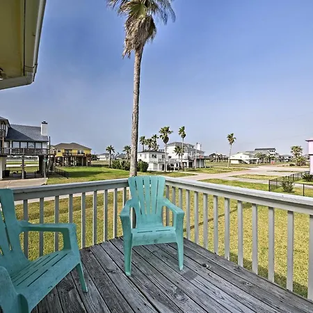 3Br Home With Large Deck - Walk To Terramar Beach!